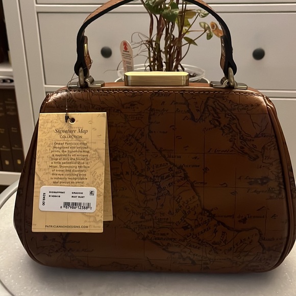 Patricia Nash Gracchi Satchel Signature Map Collection - Picture 4 of 9